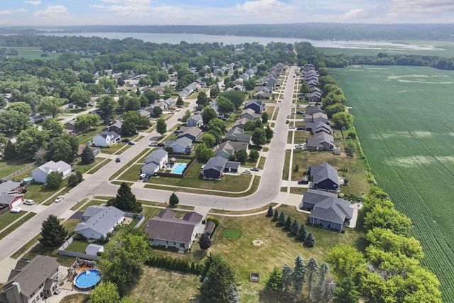 3107 King CIRCLE, Twin Lakes, WI 53181