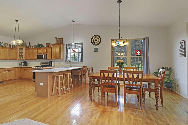3107 King CIRCLE, Twin Lakes, WI 53181