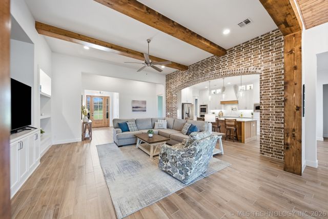18679 E Limestone Lane, Owasso, OK 74055