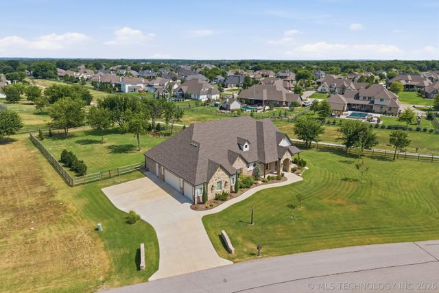 18679 E Limestone Lane, Owasso, OK 74055