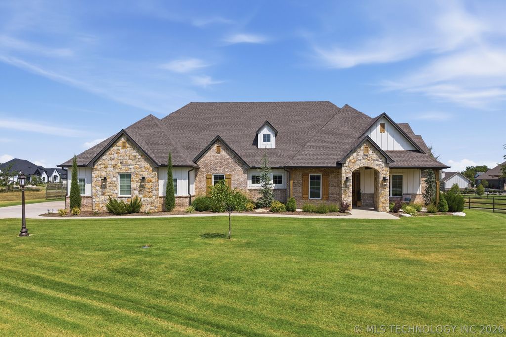 18679 E Limestone Lane, Owasso, OK 74055
