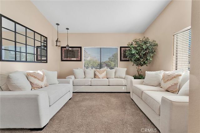 17960 Sage Hen, Victorville, CA 92395