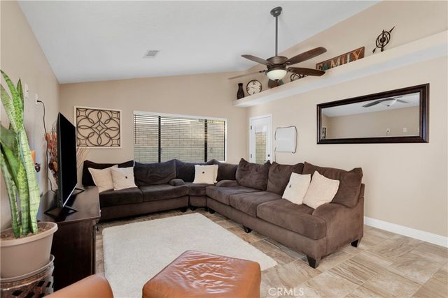 17960 Sage Hen, Victorville, CA 92395