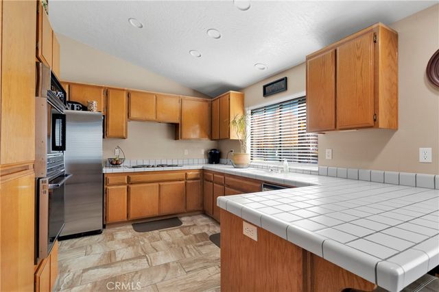 17960 Sage Hen, Victorville, CA 92395