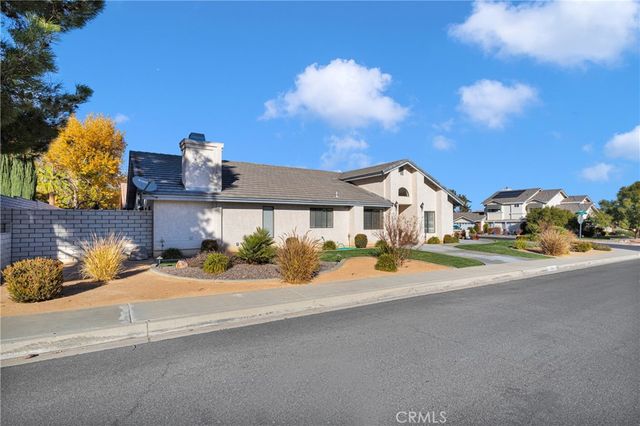 17960 Sage Hen, Victorville, CA 92395