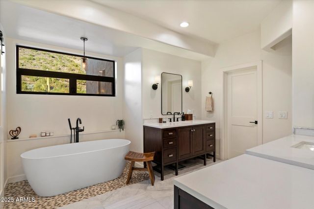 35017 N SUNSET Trail, Carefree, AZ 85377