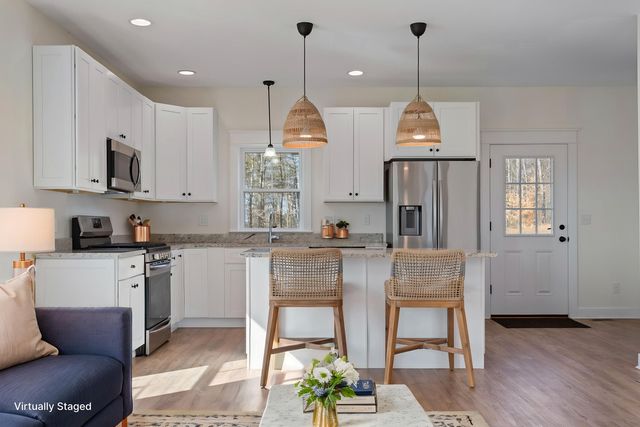 36 Eisenhower Drive, Rochester, NH 03867