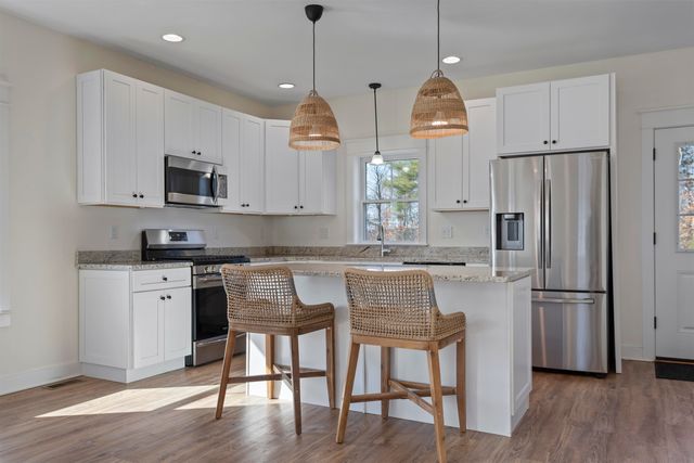 36 Eisenhower Drive, Rochester, NH 03867