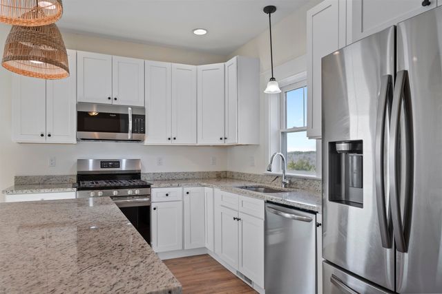 36 Eisenhower Drive, Rochester, NH 03867