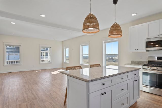 36 Eisenhower Drive, Rochester, NH 03867