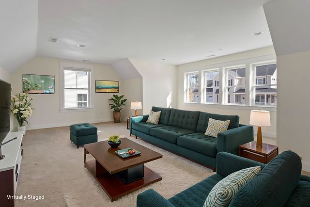 36 Eisenhower Drive, Rochester, NH 03867