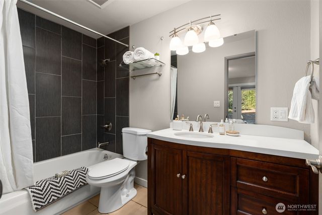 6528 23rd Avenue SW, Seattle, WA 98106