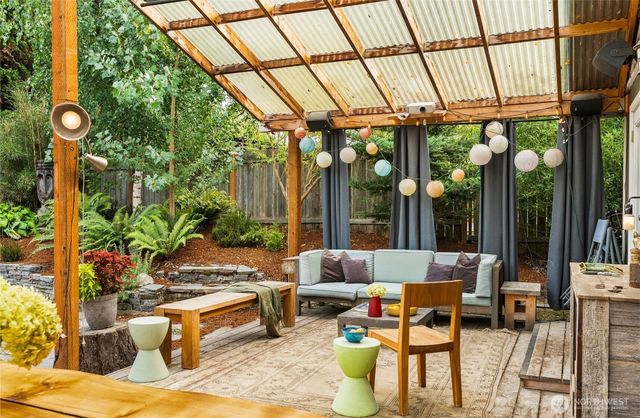 6528 23rd Avenue SW, Seattle, WA 98106