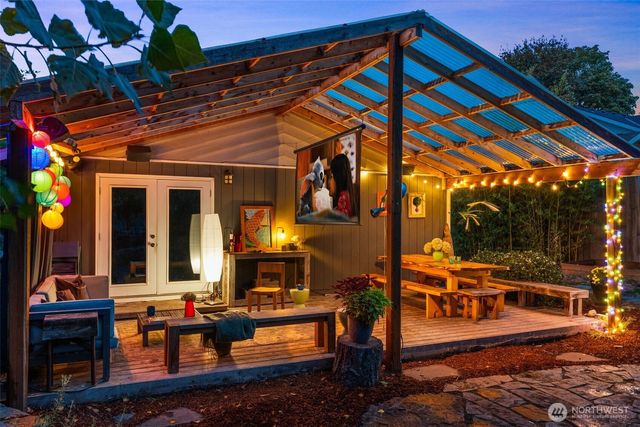 6528 23rd Avenue SW, Seattle, WA 98106