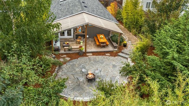 6528 23rd Avenue SW, Seattle, WA 98106