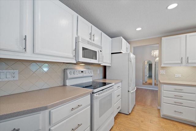 3410 64TH STREET W, Bradenton, FL 34209