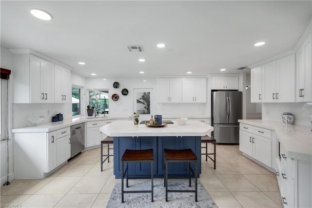 3480 19th AVE SW, Naples, FL 34117