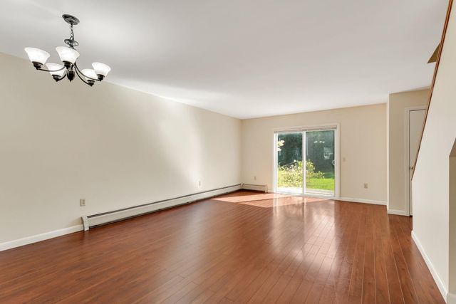 40 Kinsington Street, South Burlington, VT 05403