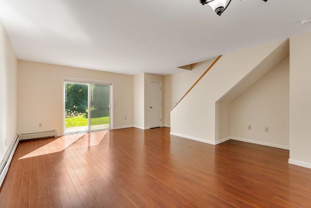 40 Kinsington Street, South Burlington, VT 05403