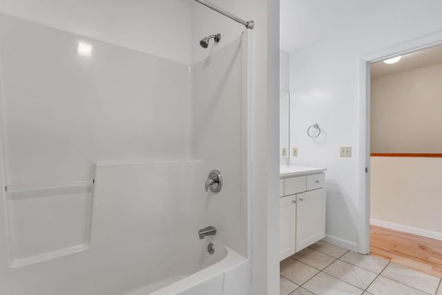 40 Kinsington Street, South Burlington, VT 05403