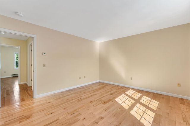 40 Kinsington Street, South Burlington, VT 05403