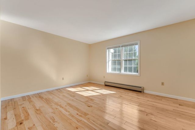 40 Kinsington Street, South Burlington, VT 05403