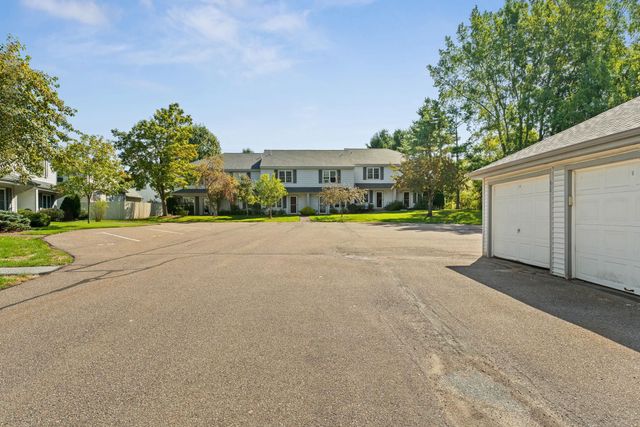 40 Kinsington Street, South Burlington, VT 05403