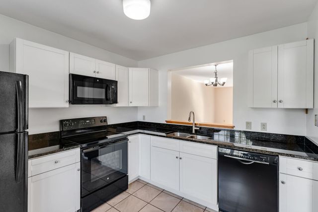 40 Kinsington Street, South Burlington, VT 05403