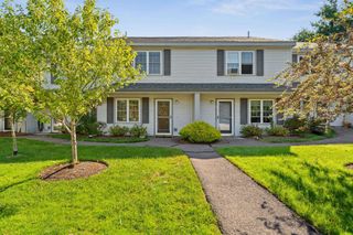 40 Kinsington Street, South Burlington, VT 05403