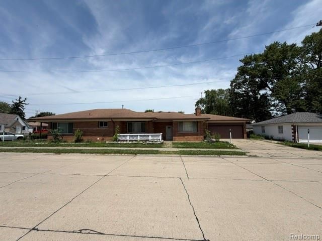24502 Tuscany Avenue, Eastpointe, MI 48021