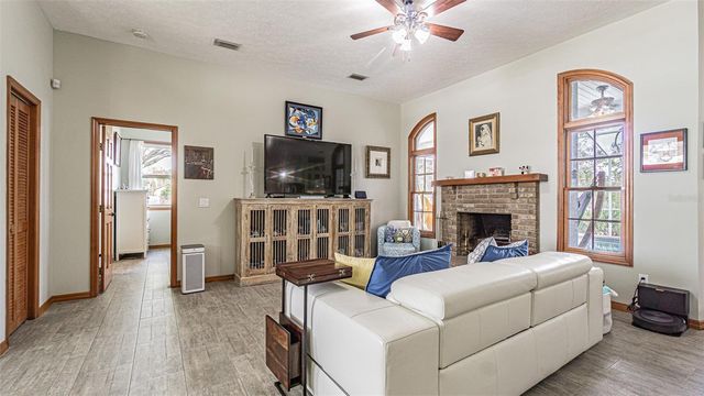 12211 COUNT PLACE, Thonotosassa, FL 33592