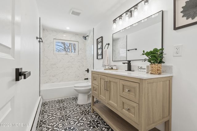 37 Albert Drive, Parlin, NJ 08859