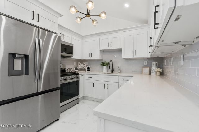 37 Albert Drive, Parlin, NJ 08859