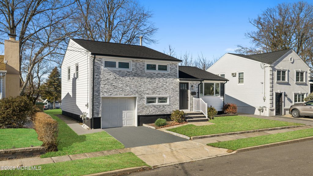 37 Albert Drive, Parlin, NJ 08859