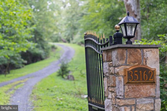 35162 NOTRE DAME LN, Middleburg, VA 20117