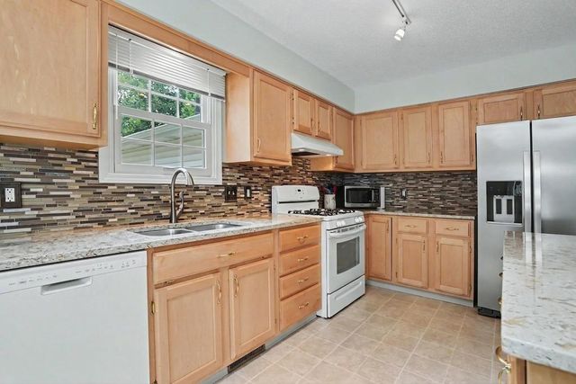 7509 Saint George Circle, Portage, MI 49024