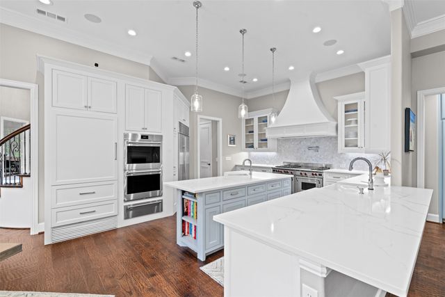 6605 Wood Hollow Court, Plano, TX 75024