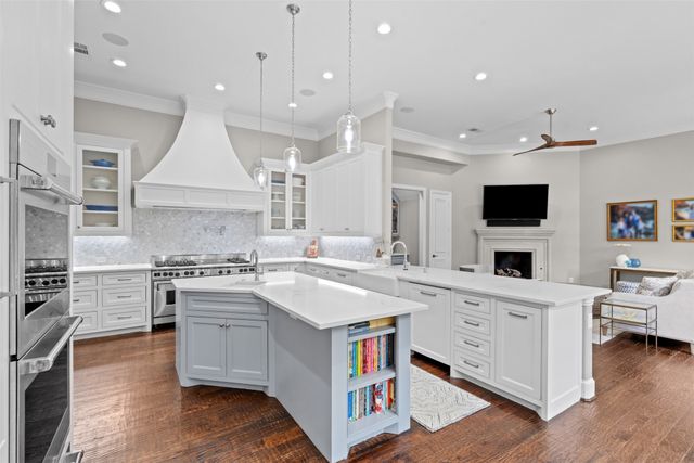 6605 Wood Hollow Court, Plano, TX 75024