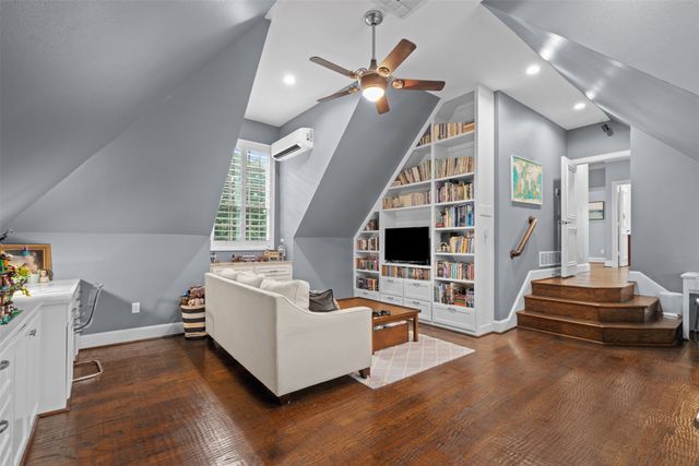 6605 Wood Hollow Court, Plano, TX 75024