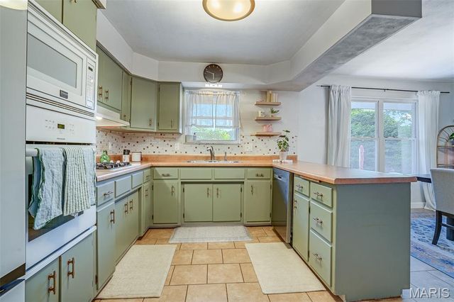 217 Lee Avenue, Collinsville, IL 62234
