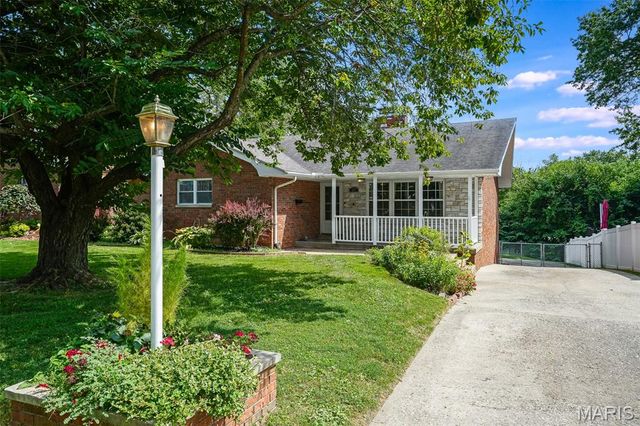 217 Lee Avenue, Collinsville, IL 62234