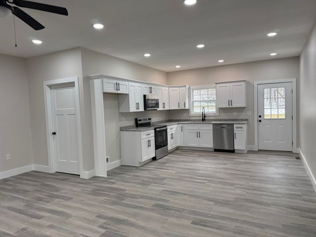 769 Pine Tree Road, Nancy, KY 42544