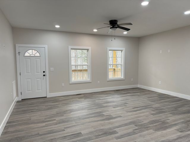 769 Pine Tree Road, Nancy, KY 42544