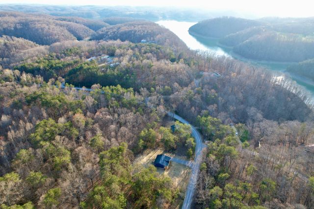 769 Pine Tree Road, Nancy, KY 42544