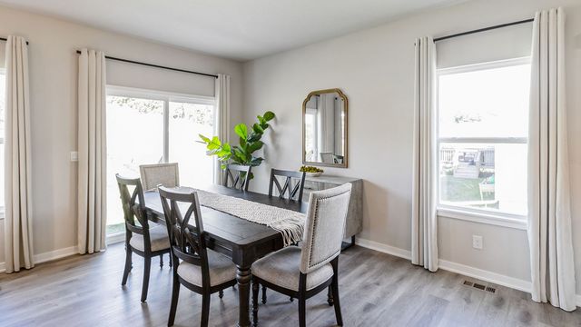 3054 Sweetwater Drive, Des Moines, IA 50320