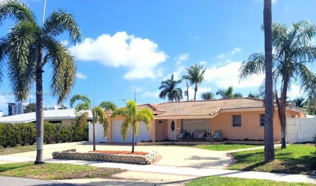 270 SE 1st Ter, Pompano Beach, FL 33060