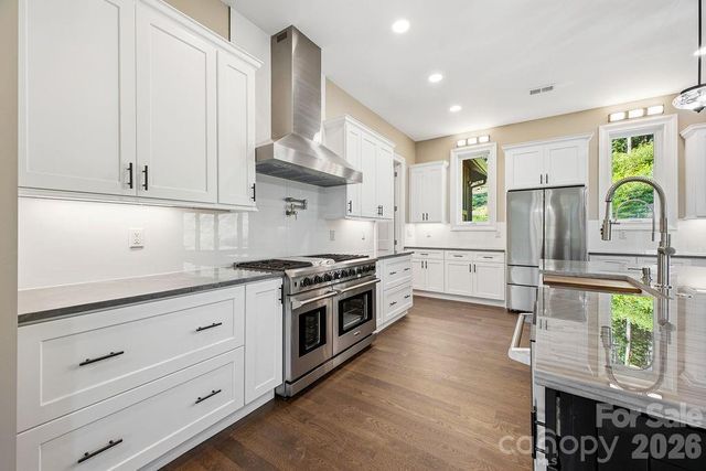 246 Northview Drive, Hendersonville, NC 28791