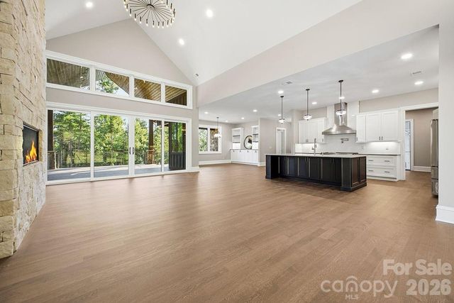 246 Northview Drive, Hendersonville, NC 28791