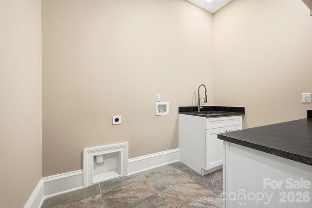 246 Northview Drive, Hendersonville, NC 28791