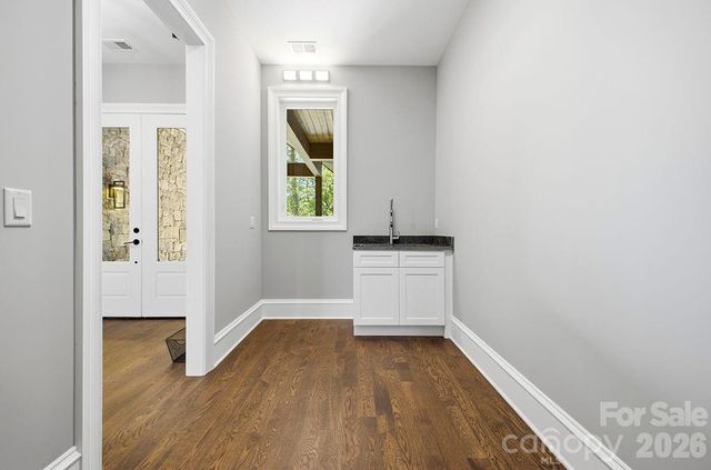246 Northview Drive, Hendersonville, NC 28791